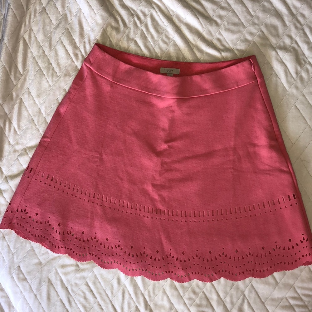 LOFT Peach Scallop Skirt w/cutout design, 10, NWOT